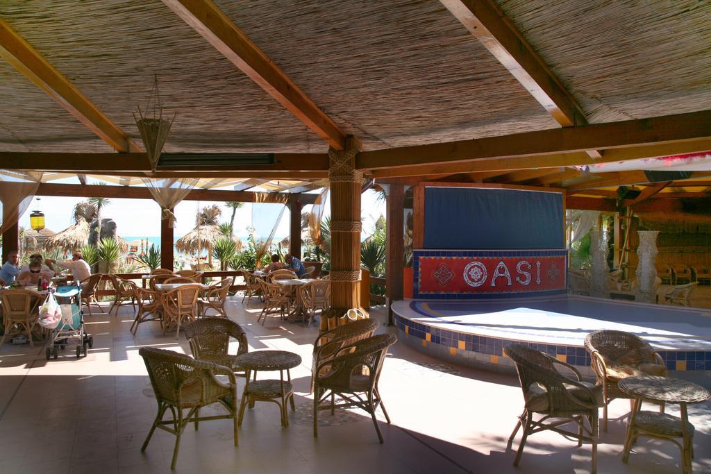 Oasi Hotel *